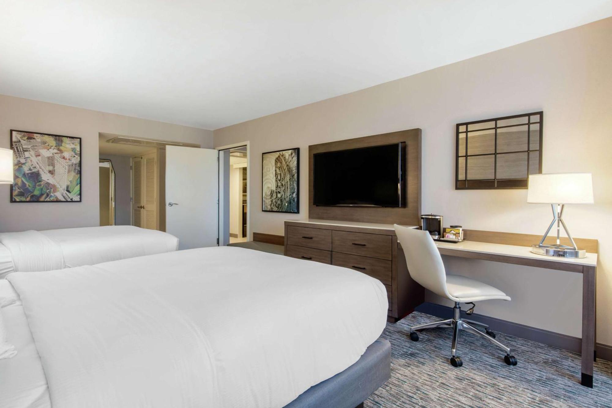 Doubletree Birmingham Perimeter Park Hotel Exterior photo